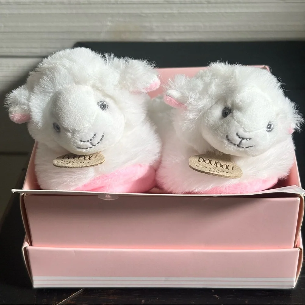 Doudou et Compagnie Paris Baby Lamb Booties Pink Soft Plush Rattle Slippers NEW